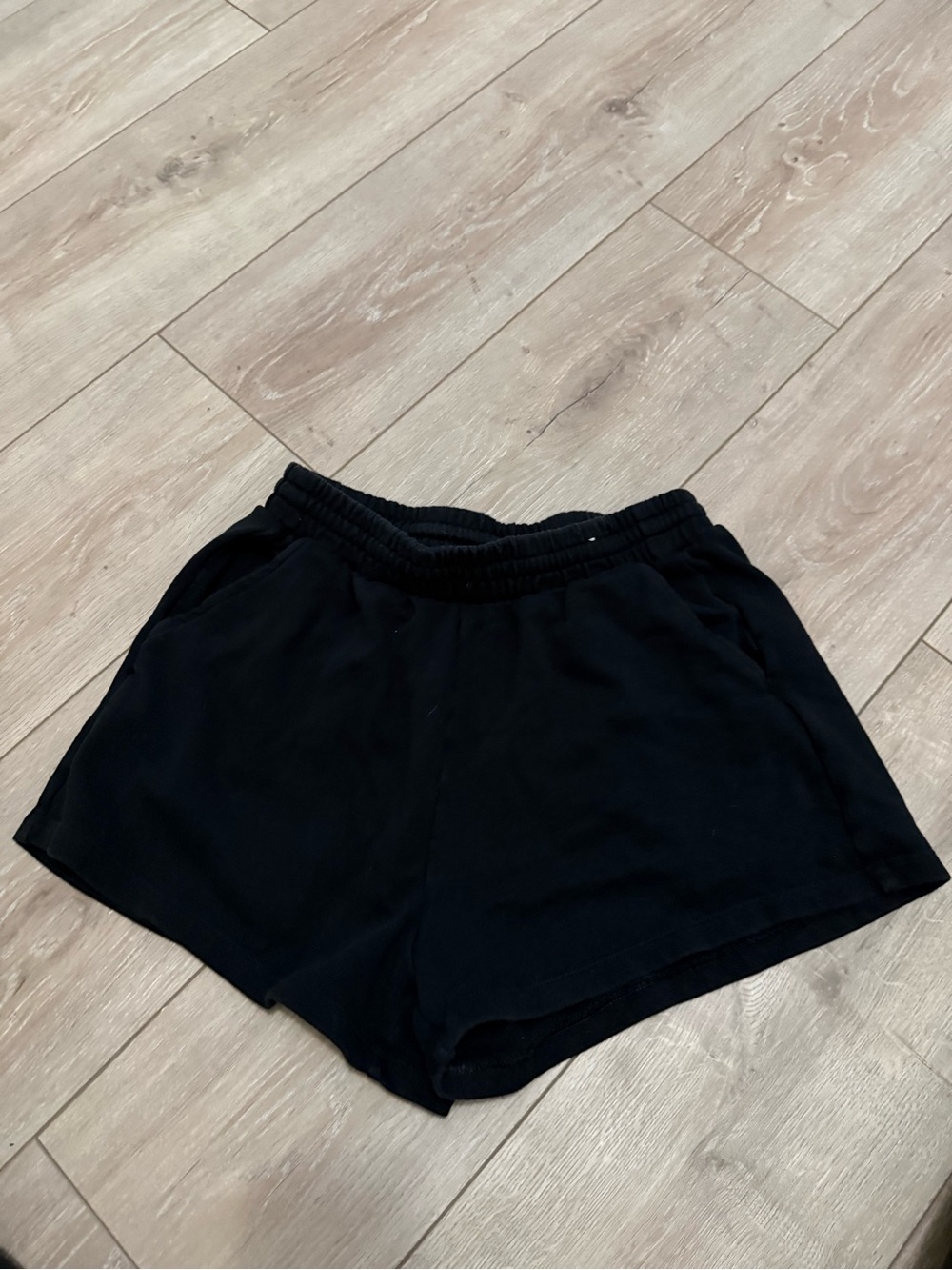 Women’s Black Casual Elastic-Waist Shorts
